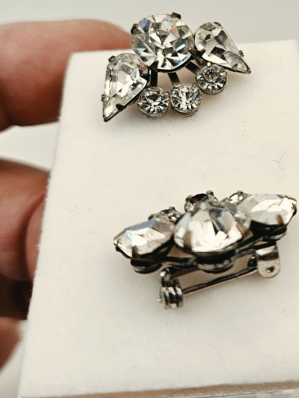 Vintage Pair Clear Rhinestone Crown Tiara Scatter Pins Collar Lapel Brooch Mini - Picture 7 of 8